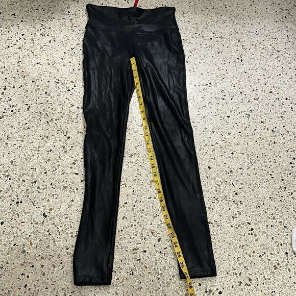 EUC spanx faux leather leggings black small s - Picture 9 of 10